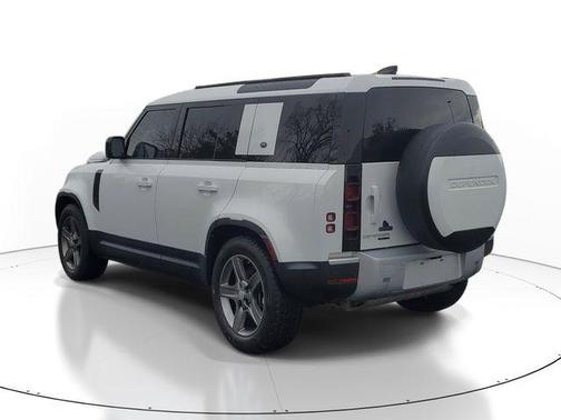 Fuji White 2020 Land Rover Defender SE