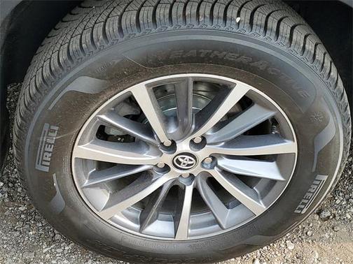 2017 Toyota Highlander SE