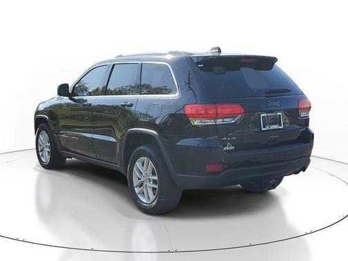 Diamond Black Crystal Pearlcoat 2017 Jeep Grand Cherokee Laredo
