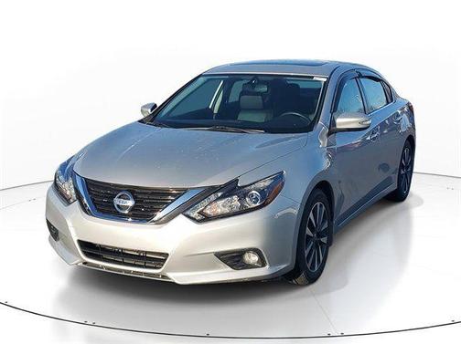 Brilliant Silver Metallic 2016 Nissan Altima 2.5 SL