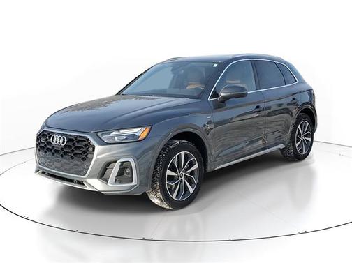 2022 Audi Q5 45 S line Premium