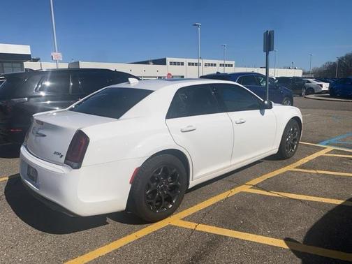 2017 Chrysler 300 S
