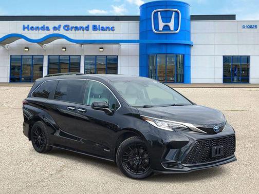 Black 2021 Toyota Sienna LE