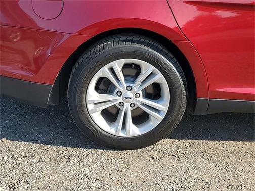 2018 Ford Taurus SEL