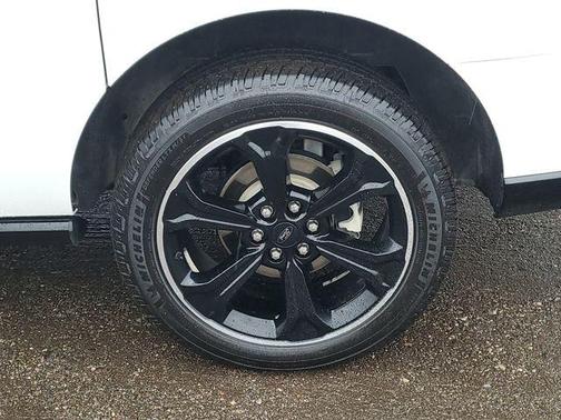 White Metallic 2023 Ford Expedition Limited