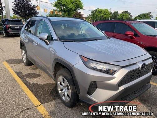 2020 Toyota RAV4 LE