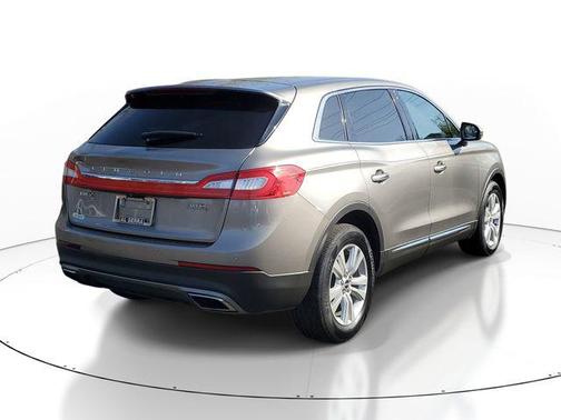 Luxe Metallic 2017 Lincoln MKX Premiere