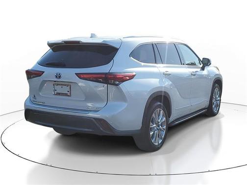 2023 Toyota Highlander Hybrid Limited