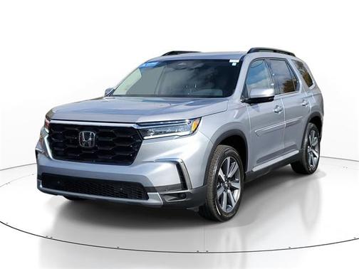 2023 Honda Pilot Touring 8-Passenger