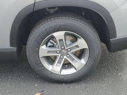 Solar Silver Metallic 2026 Honda Pilot EX-L