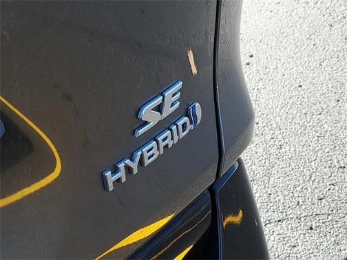 2022 Toyota RAV4 Hybrid SE