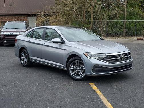 Silver Metallic 2024 Volkswagen Jetta 1.5T SE