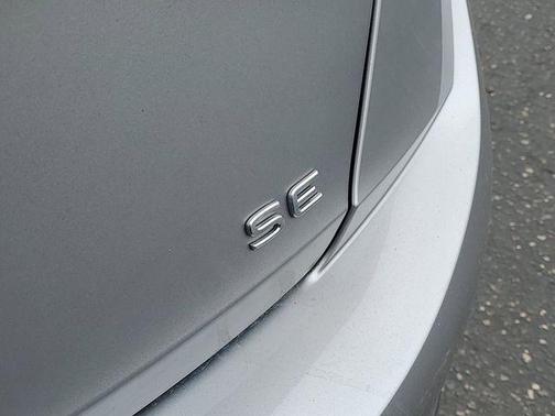 Silver Metallic 2024 Volkswagen Jetta 1.5T SE