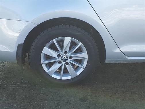 2015 Volkswagen Golf SportWagen TSI S 4-Door