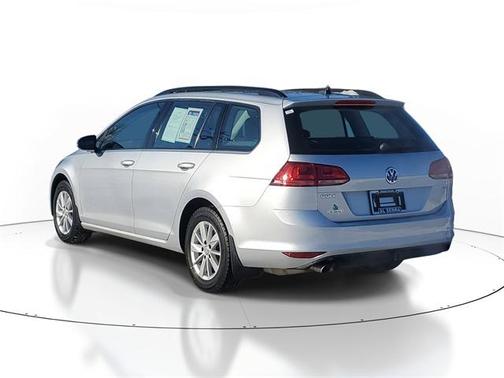 2015 Volkswagen Golf SportWagen TSI S 4-Door