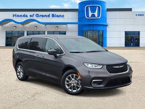 Granite Crystal Metallic Clearcoat 2023 Chrysler Pacifica Touring L