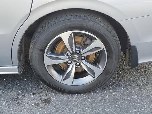 Lunar Silver Metallic 2018 Honda Odyssey Touring