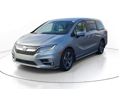 Lunar Silver Metallic 2018 Honda Odyssey Touring