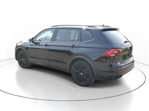 2022 Volkswagen Tiguan 2.0T SE R-Line Black 4MOTION