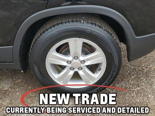 Mosaic Black Metallic 2020 Chevrolet Trax LS