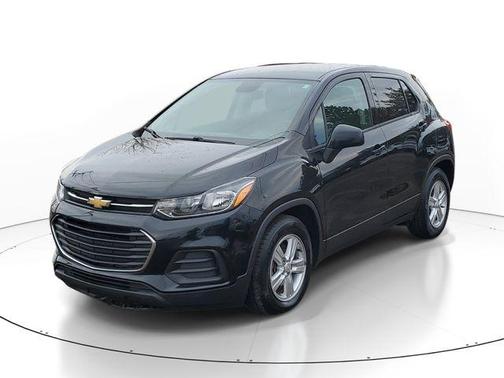 Mosaic Black Metallic 2020 Chevrolet Trax LS