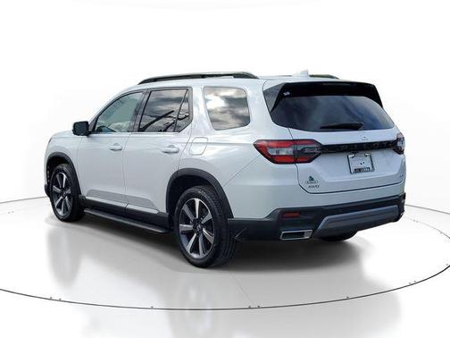 Platinum White Pearl 2023 Honda Pilot Elite