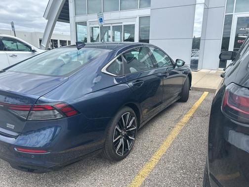 2025 Honda Accord Touring 2.0T