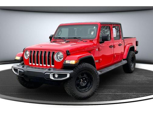 Firecracker Red Clearcoat 2023 Jeep Gladiator Overland