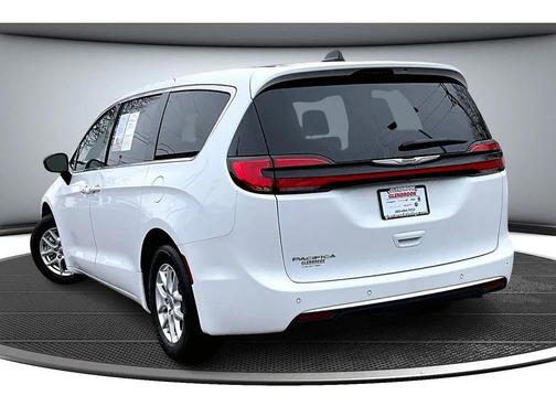 2025 Chrysler Pacifica L