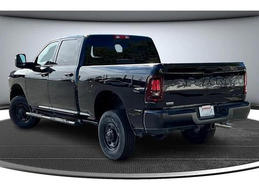 2025 RAM 2500 Tradesman Crew Cab 4x4 6'4' Box
