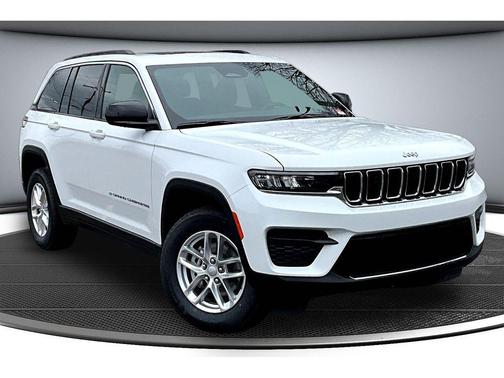 Bright White Clear-Coat Exterior Paint 2026 Jeep Grand Cherokee Altitude