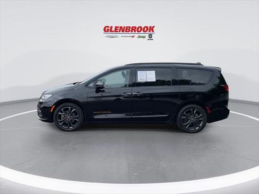 2024 Chrysler Pacifica Hybrid Premium S Appearance Pkg