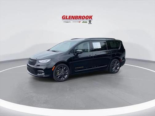 2024 Chrysler Pacifica Hybrid Premium S Appearance Pkg
