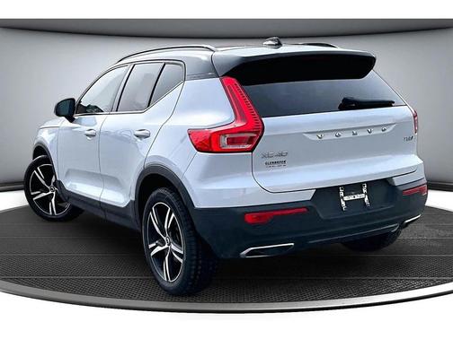 2020 Volvo XC40 T5 R-Design