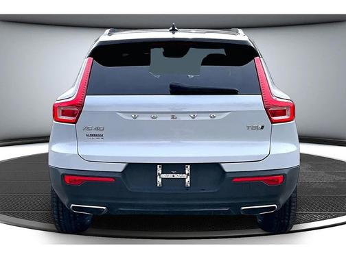 2020 Volvo XC40 T5 R-Design