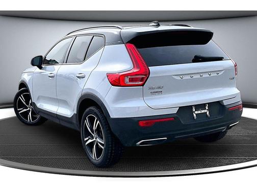 2020 Volvo XC40 T5 R-Design