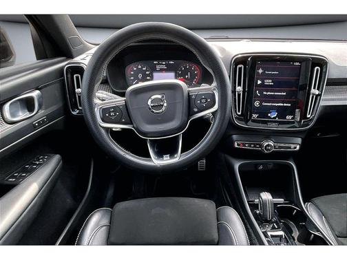 2020 Volvo XC40 T5 R-Design