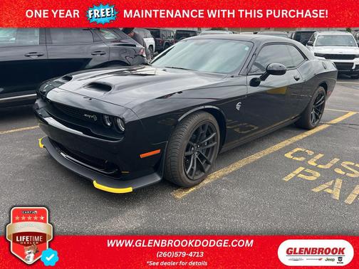 Pitch Black Clearcoat 2023 Dodge Challenger SRT Hellcat