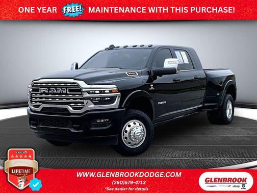 Diamond Black Crystal Pearlcoat 2025 RAM 3500 Longhorn