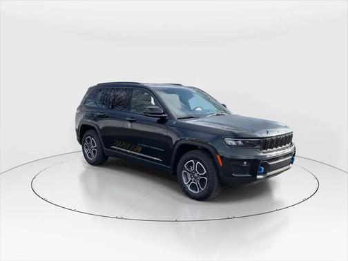 2022 Jeep Grand Cherokee 4xe Trailhawk
