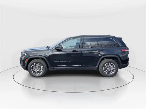 2022 Jeep Grand Cherokee 4xe Trailhawk