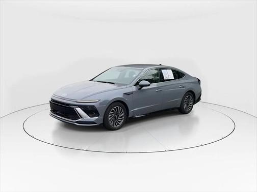 2024 Hyundai SONATA Hybrid SE