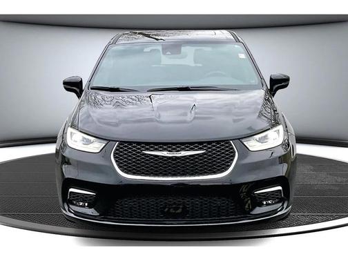 2025 Chrysler Pacifica L