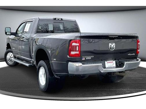 2024 RAM 3500 Laramie Crew Cab 4x4 8' Box