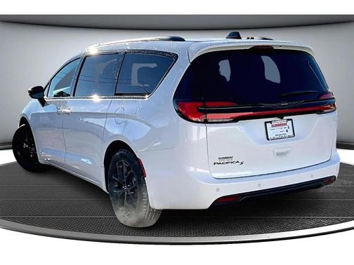 2026 Chrysler Pacifica L