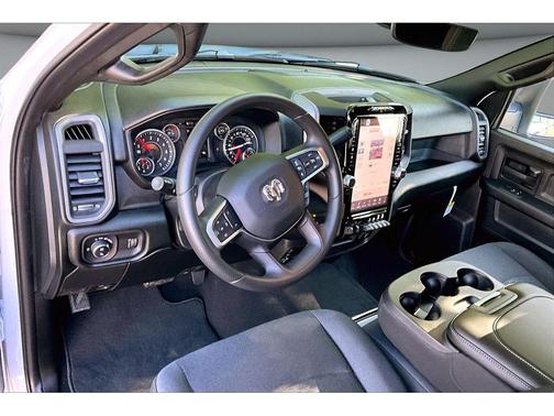 Bright White Clear-Coat Exterior Paint 2026 RAM 2500 Tradesman Crew Cab 4x4 8' Box