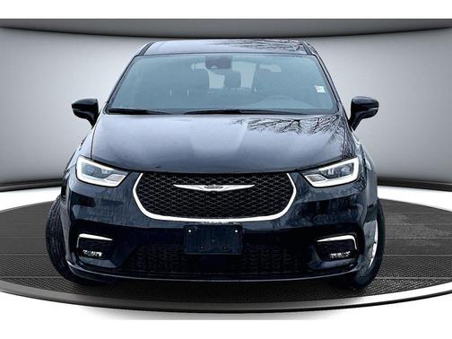 2025 Chrysler Pacifica L