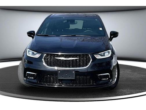 2025 Chrysler Pacifica L