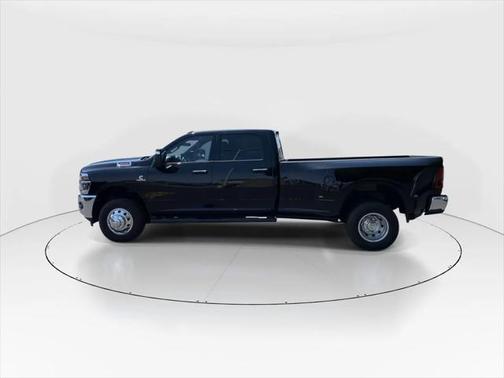 2025 RAM 3500 Tradesman Crew Cab 4x4 8' Box