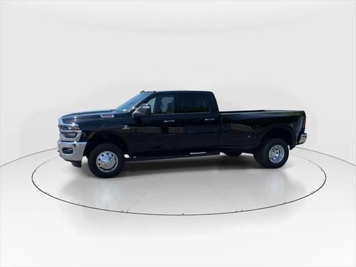 2025 RAM 3500 Tradesman Crew Cab 4x4 8' Box